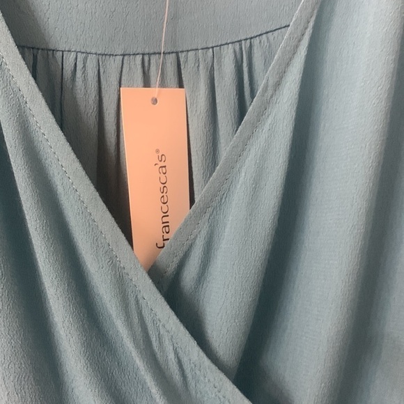 Aqua crepe fabric NWT Francesca’s cross over blouse bell sleeve Medium - Picture 4 of 11